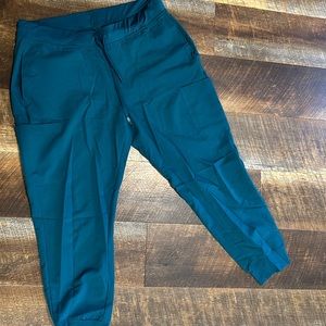 Mandala scrub joggers